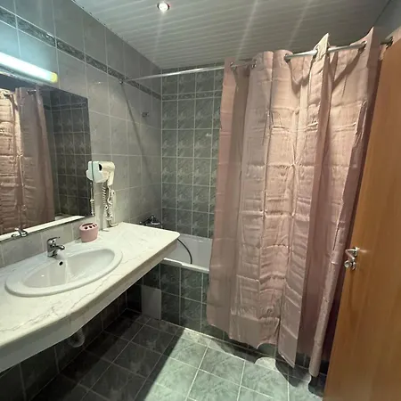 Apartament 66 *
